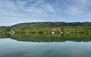 Ein Bild, das draußen, Landschaft, Wasser, Wolke enthält. Automatisch generierte Beschreibung