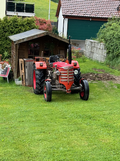 Ein Bild, das Gras, draußen, Transport, Rad enthält.

Automatisch generierte Beschreibung